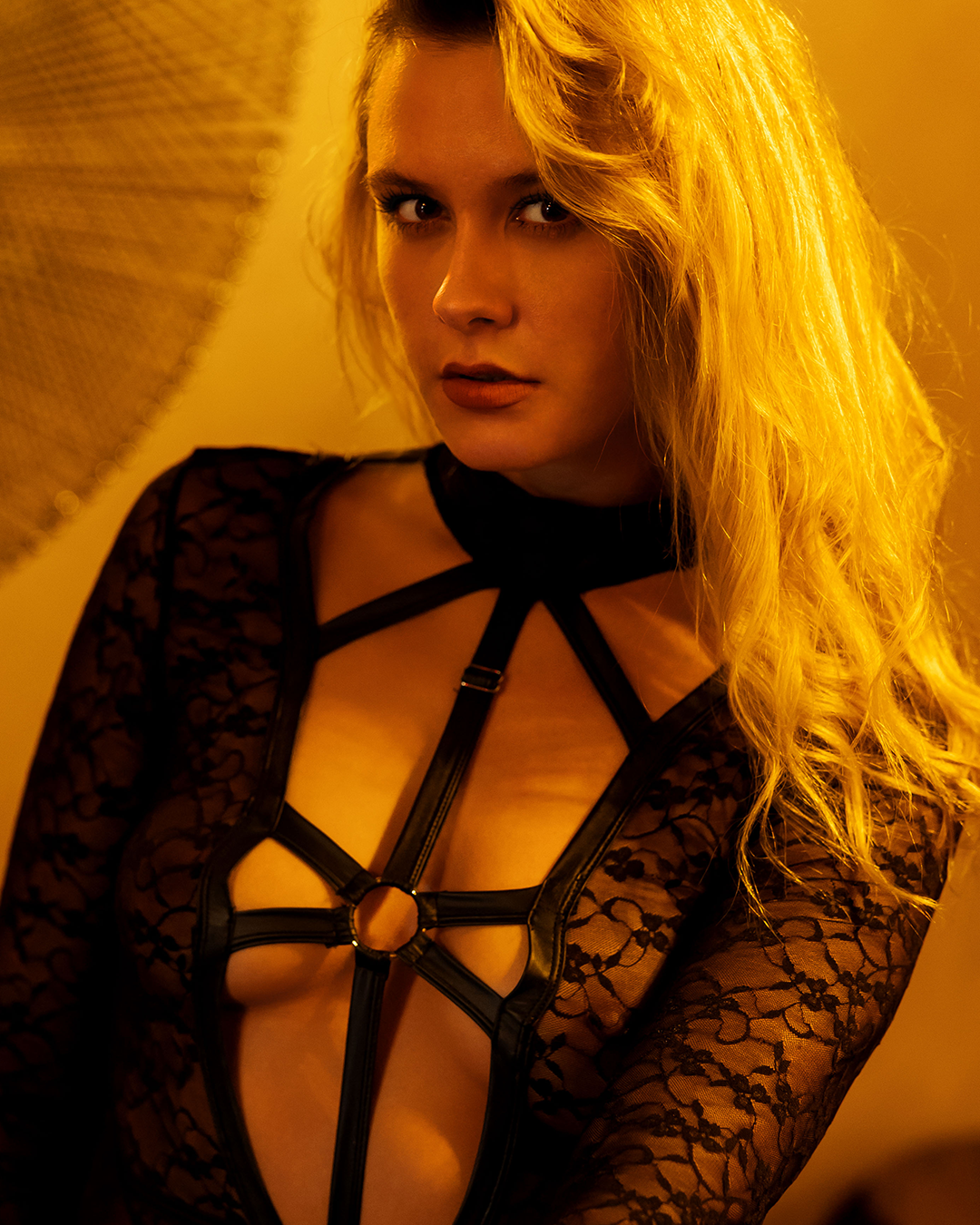 Ausgefallener Playsuit aus weicher Spitze
